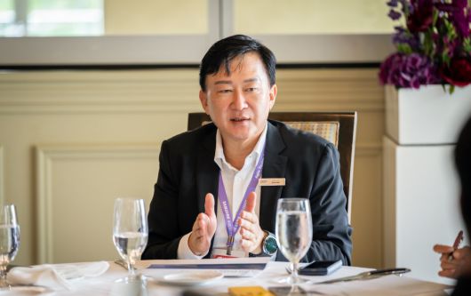 17일(현지시간) 존 림 삼성바이오로직스 대표가 미국 보스턴에서 기자간담회를 열고 회사의 사업 현안에 대해 설명하고 있다.