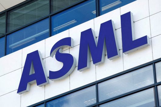 네덜란드 벨트호벤에서 ASML 로고가 보인다. 벨트포벤(네덜란드)/로이터연합뉴스