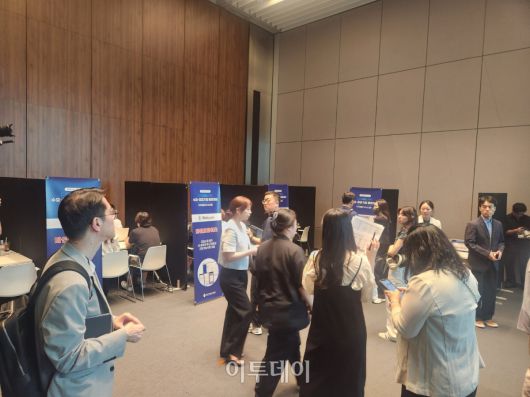 행사 진행 중 현장에서 1:1 매칭 상담도 진행됐다.