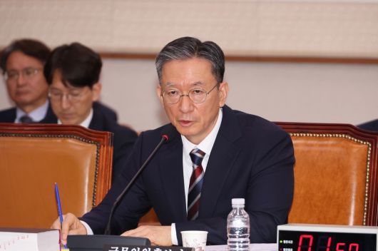 정성호 법무부 장관 후보자가 16일 서울 여의도 국회 법제사법위원회에서 열린 인사청문회에서 의원 질의에 답변하고 있다.