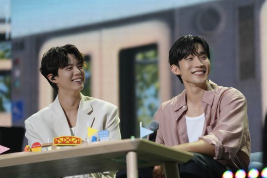 (사진제공=더블랙레이블)