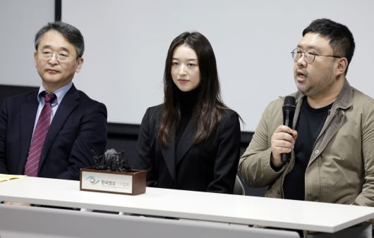 1월 9일 서울 강남대로 한 센터에서 열린 JMS 대법원 선고 관련 기자간담회에서 조성현 PD가 발언하고 있다. (뉴시스)