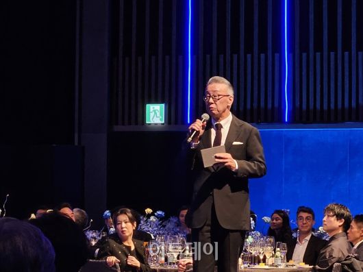 남기덕 메리어트 인터내셔널 한국·베트남·필리핀 지역 담당 대표가 12일 서울 서초구 반포동 JW메리어트 호텔 서울에서 열린 개관 25주년 기념 갈라 행사에서 축사하고 있다.