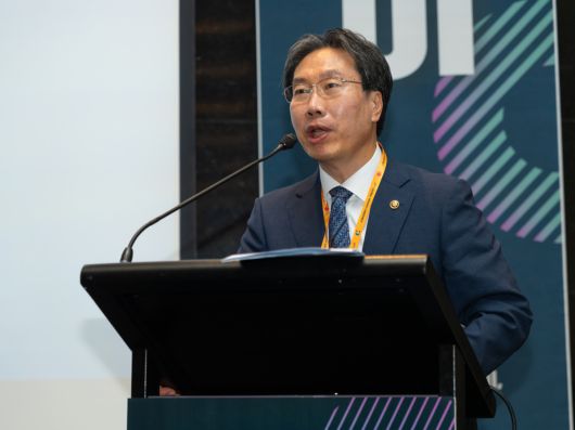 최장혁 개인정보보호위원회 부위원장이 15일 서울 용산구 그랜드 하얏트 서울에서 개최된 '오픈소스 데이'에서 환영사를 하고 있다.