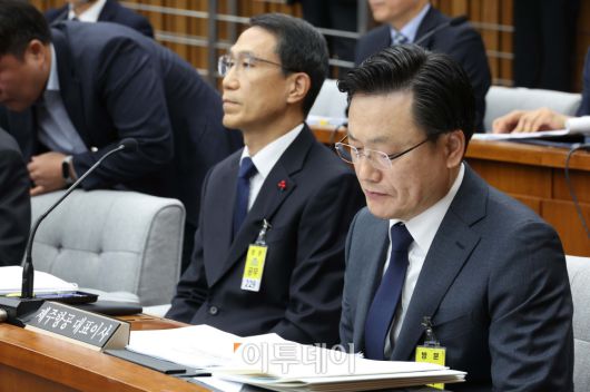 김이배 제주항공 대표가 15일 서울 여의도 국회에서 열린 12.29 여객기 참사 진상규명을 위한 국정조사특별위원회 전체회의에 참석하고 있다. 고이란 기자 photoeran@