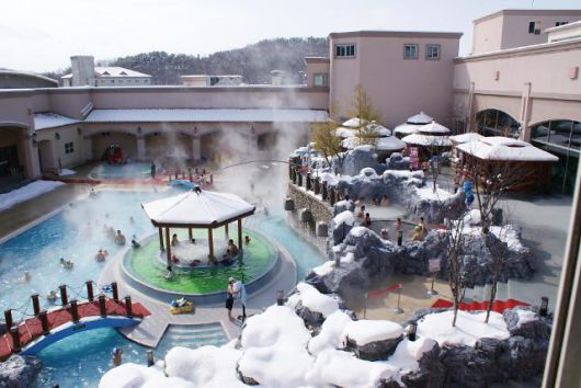 아산스파비스 실외온천풀