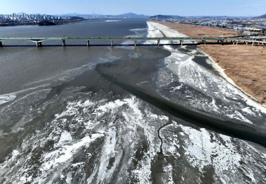 이번주 날씨 '비상'…영하 15도 '대한 한파', 주말까지 이어진다, 20일부터 ‘바닥권’ 진입…영하 15도 안팎 맹추위, 강풍 겹쳐 체감온도 더 낮아져