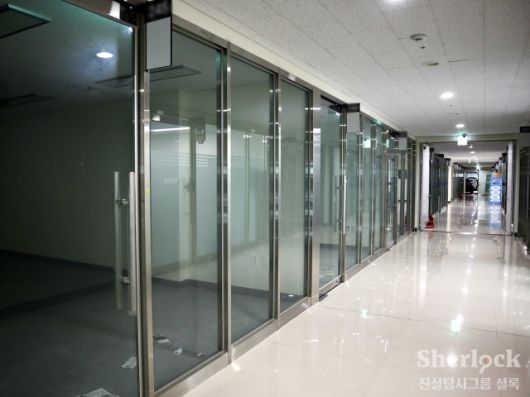 ▲김재민의 '양덕동 리스트'에 올라 있는 KC월드카프라자 상가들은 대부분 공실이었다. ⓒ셜록