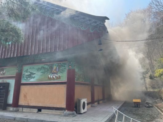 ▲용인 봉명리 일원 산불 현장 ⓒ산림청