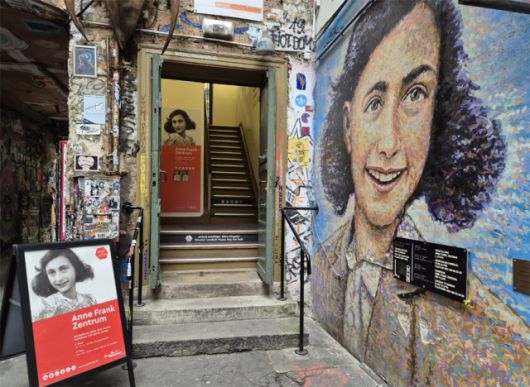 ▲ 베를린 시내에 있는 ‘안네 프랑크 센터’ 입구. 네델란드 암스테르담에 있는 안네 프랑크 기념관처럼 입장료 수입이 짭짤하다. Ⓒ김재명