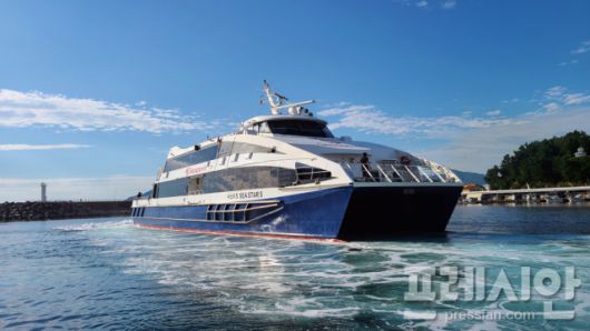 ▲씨스타5호(388톤, 정원 438명) ⓒ프레시안 DB