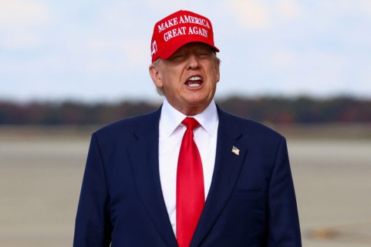 ▲ 도널드 트럼프 미국 대통령이 30일(현지시간) 아시아 순방을 마치고 미국으로 돌아온 뒤 기자들의 질문에 답하고 있다. ⓒ로이터=연합뉴스