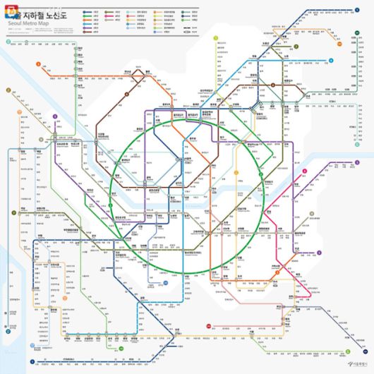 ▲ 대만과 한국의 수도권 전철 노선도. 규모와 복잡도에서 큰 차이가 난다. ⓒ울시