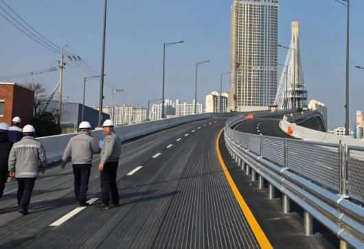 ▲(사진)은 지난 15일 포항시가 남·북구경찰서, 시행사와 함께 예비준공검사 및 현장 점검을 실시했다.ⓒ포항시 제공