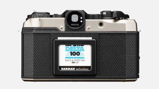 펜탁스17의 후면 모습 [사진: 펜탁스]