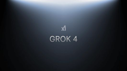 그록4가 민감한 질문에 일론 머스크 테슬라 CEO의 입장부터 확인하는 모습이 포착됐다. [사진: xAI 엑스(@xai)]