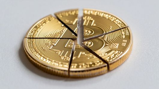 비트코인의 가치 평가에 대한 논쟁은 아직도 지속되고 있다 [사진: Reve AI]