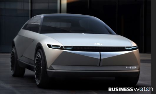 작년 현대차가 독일 프랑크푸르트 모터쇼에서 공개한 '45'. 현대차는 이 디자인을 기반으로 E-GMP가 적용된 전기차 아이오닉5를 출시할 계획이다.