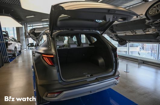 현대자동차가 강남구 현대모터스튜디오서울에서 상품 경쟁력을 강화한 대표 준중형 SUV '더 뉴 투싼'을  출시했다. /사진=이명근 기자 qwe123@