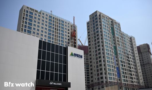 대선을 앞두고 5월 전국 아파트 분양 예정 물량이 올해 들어 가장 많은 것으로 나타났다. 사진은 서울 은평구 대조동 대조1구역이 재개발을 통해 선보이는 '힐스테이트메디알레' 현장 모습./사진=이명근 기자 qwe123@