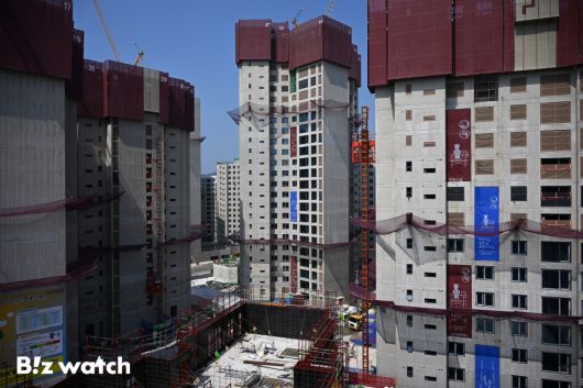 대선을 앞두고 5월 전국 아파트 분양 예정 물량이 올해 들어 가장 많은 것으로 나타났다. 사진은 서울 은평구 대조동 대조1구역이 재개발을 통해 선보이는 '힐스테이트메디알레' 현장 모습./사진=이명근 기자 qwe123@