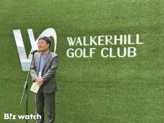 현몽주 SK네트웍스 워커힐 호텔앤리조트 대표가 19일 워커힐 골프클럽 미디어데이에서 골프클럽에 대해 설명하고 있다. / 사진=정혜인 기자 hij@