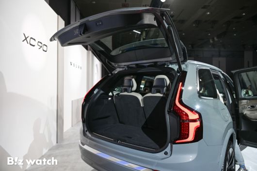 볼보자동차코리아가 2일 서울 광진구 비스타 워커힐에서 신형 S90과 XC90을 공개하고 있다. 사진은 XC90./사진=이명근 기자 qwe123@