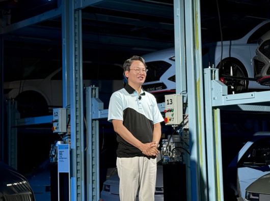 10일 경기도 의왕시 'N 아카이브'에서 이철민 현대차 국내마케팅실 상무가 아이오닉 6N을 소개하고 있다./사진=백유진 기자 byj@