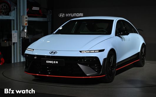 현대차 고성능 브랜드 N이 10일 오전 경기도 의왕시 N 아카이브에서 '아이오닉 6 N(IONIQ 6 N, 아이오닉 식스 엔)'을 세계 최초로 공개하고 있다./사진=이명근 기자 qwe123@