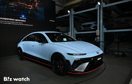 현대차 고성능 브랜드 N이 10일 오전 경기도 의왕시 N 아카이브에서 '아이오닉 6 N(IONIQ 6 N, 아이오닉 식스 엔)'을 세계 최초로 공개하고 있다./사진=이명근 기자 qwe123@