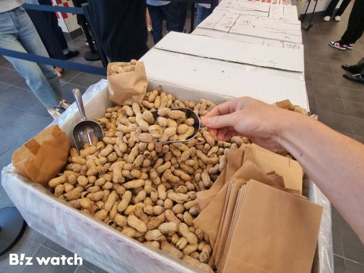 파이브가이즈를 상징하는 무료 땅콩./사진=비즈워치