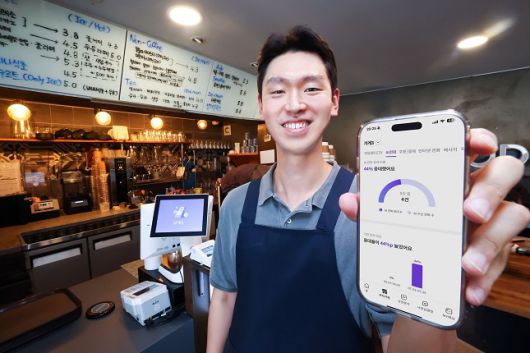 LG유플러스는 지난해 출시한 소상공인 전용 'AI전화' 서비스를 5G 모바일 프리미엄 요금제 가입 혜택으로 제공한다. /사진=LG유풀러스 제공