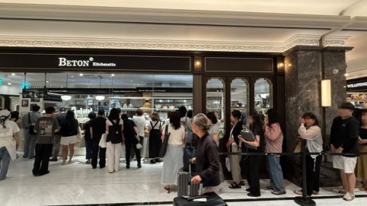 베통에 줄을 선 고객들 /사진=김다이 기자 neverdie@