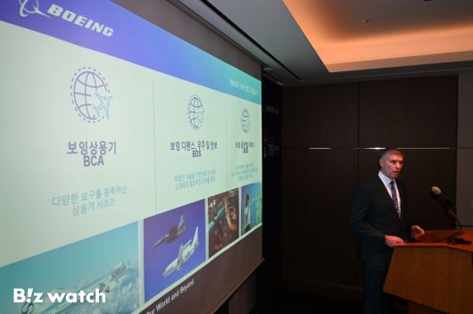 윌 셰이퍼 보잉코리아 사장이 24일 서울 중구 롯데호텔에서 열린 보잉·대한민국 파트너십 75주년 기념 기자간담회에 참석해 인사말을 하고 있다./사진=이명근 기자 qwe123@