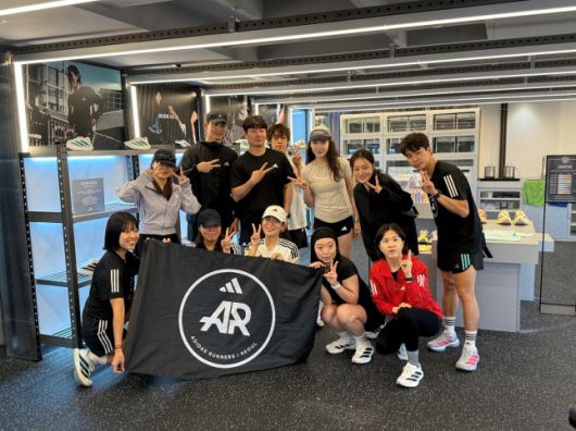 28일 시티런 참가자들이 기념 사진을 찍고 있다./사진=김다이 기자 @neverdie