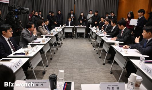 신원근 카카오페이 대표가 14일 오전 서울 강남구 드림플러스에서 열린 디지털자산업계 정책간담회에 참석해 모두발언을 하고 있다./사진=이명근 기자 qwe123@