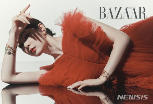 [서울=뉴시스]김연아. (사진=하퍼스 바자 코리아 Harper’s BAZAAR 제공) 2021.08.11. photo@newsis.com