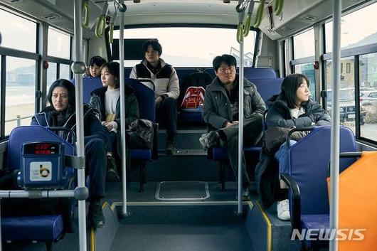 [서울=뉴시스] 영화 '당신은 믿지 않겠지만' 스틸. (사진=디오시네마 제공) 2021.10.25 photo@newsis.com