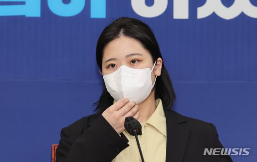 뉴시스