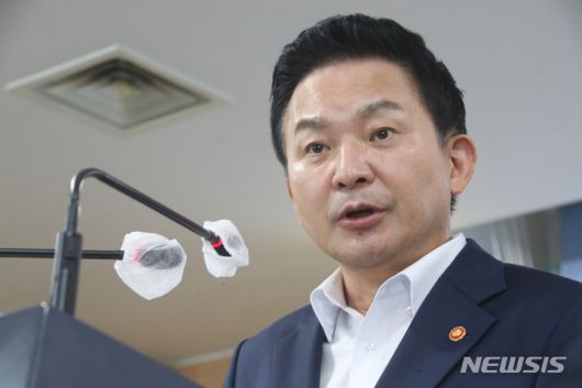 [서울=뉴시스] 김명원 기자 = 원희룡 국토교통부 장관이 28일 서울 종로구 정부서울청사에서 '이스타항공 변경면허 발급과정 조사결과’에 대한 브리핑을 하고 있다. 2022.07.28. kmx1105@newsis.com