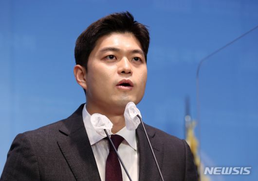 뉴시스