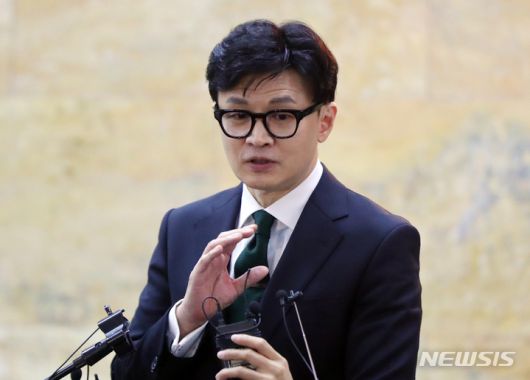 뉴시스