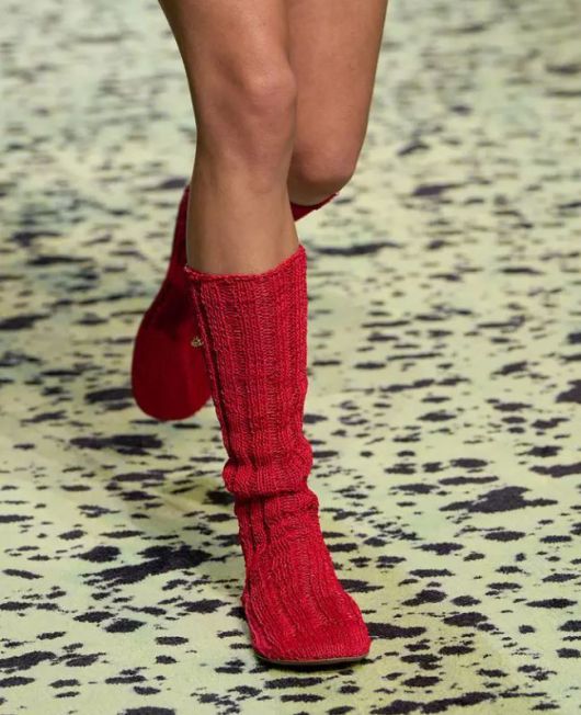 이탈리아 명품 브랜드 보테가 베네타가 선보인 가죽 신발. (캡처=보테가 베네타) *재판매 및 DB 금지