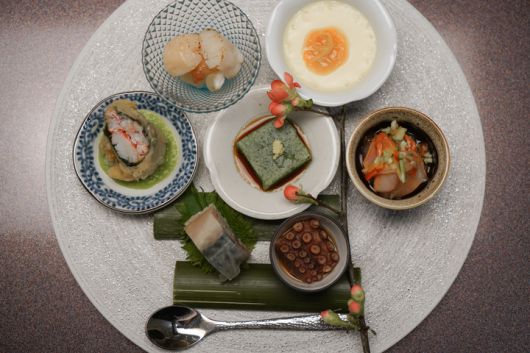 사와다 셰프가 '스페셜 디너 프로모션'에서 차리는 '일곱 가지 애피타이저' *재판매 및 DB 금지