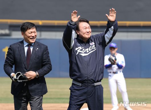 뉴시스