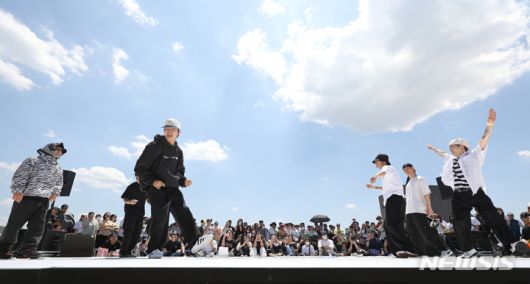 뉴시스