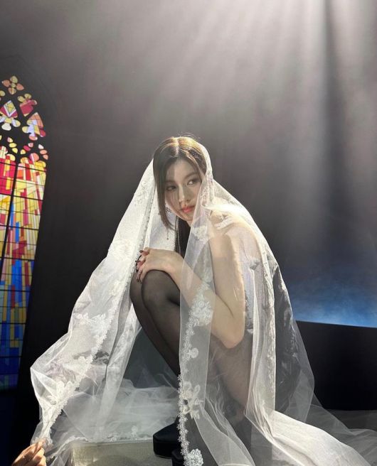 [서울=뉴시스] 사나. (사진=사나 인스타그램 캡처) 2023.07.17. photo@newsis.com *재판매 및 DB 금지