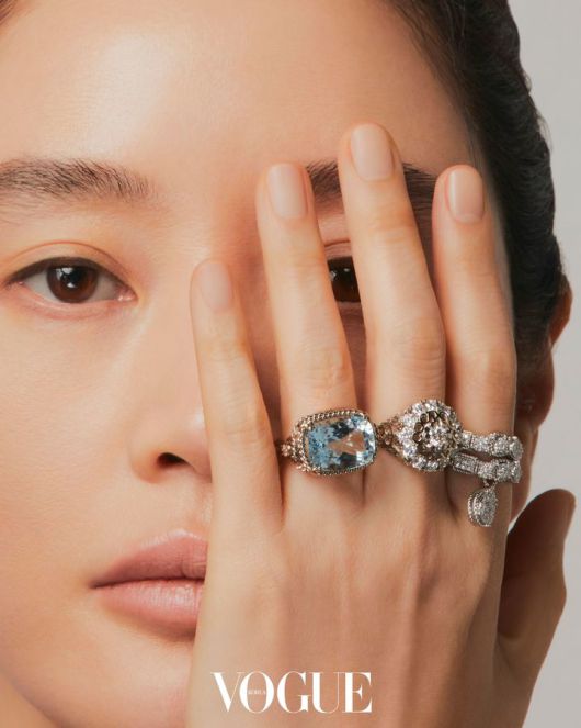 [서울=뉴시스] 김혜수. (사진=보그 코리아) 2023.12.06. photo@newsis.com *재판매 및 DB 금지