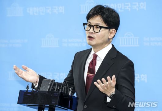 뉴시스