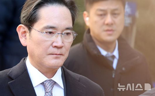 뉴시스